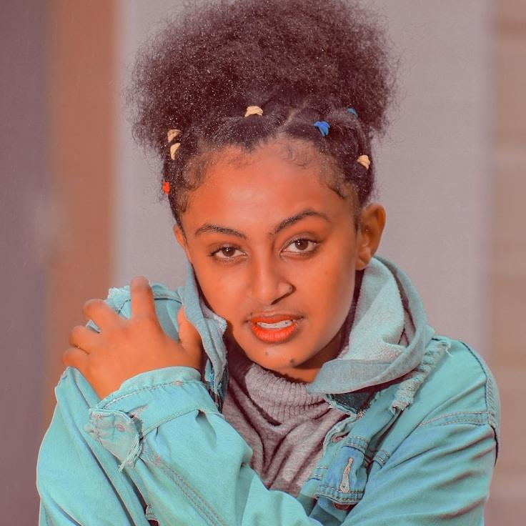 Devan Rao, Client Relations Director, discussing corporate gifting strategy with business clients